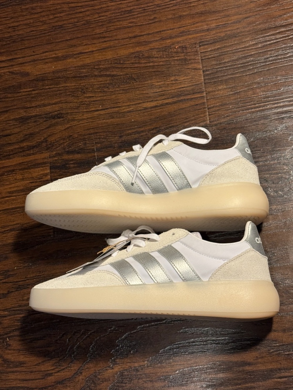 adidas NEW w/ 🏷️ TAG White Cream Suede & Leather Retro Sneakers, Women’s Sz 10.5 - Picture 8 of 10